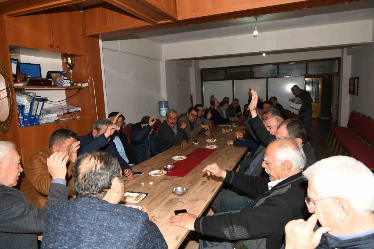 Lapseki’de Muhtarlar sandık başında