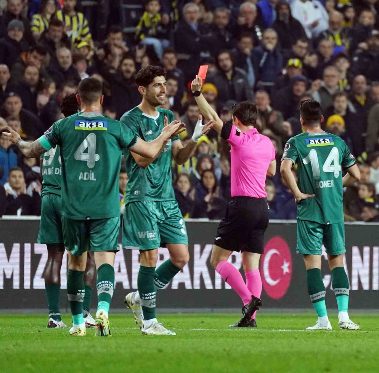 Spor Toto Süper Lig: Fenerbahçe: 2 - Konyaspor: 0 (İlk yarı)