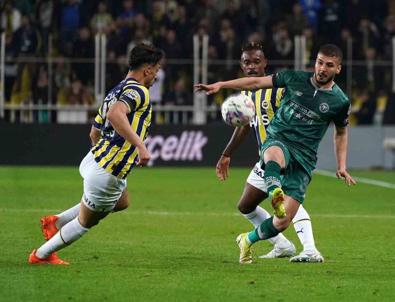 Spor Toto Süper Lig: Fenerbahçe: 2 - Konyaspor: 0 (İlk yarı)