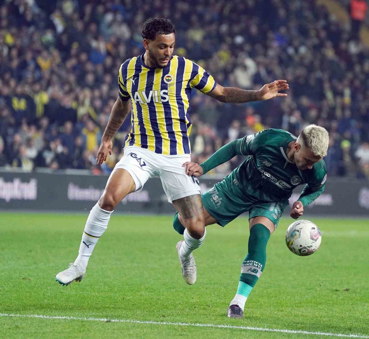 Spor Toto Süper Lig: Fenerbahçe: 2 - Konyaspor: 0 (İlk yarı)