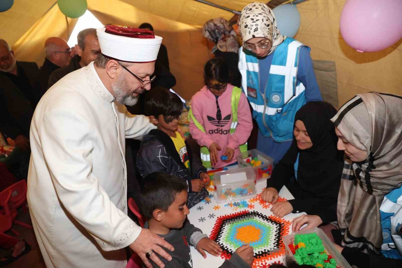 Diyanet İşleri Başkanı Erbaş, Adıyaman’da ziyaretlerde bulundu