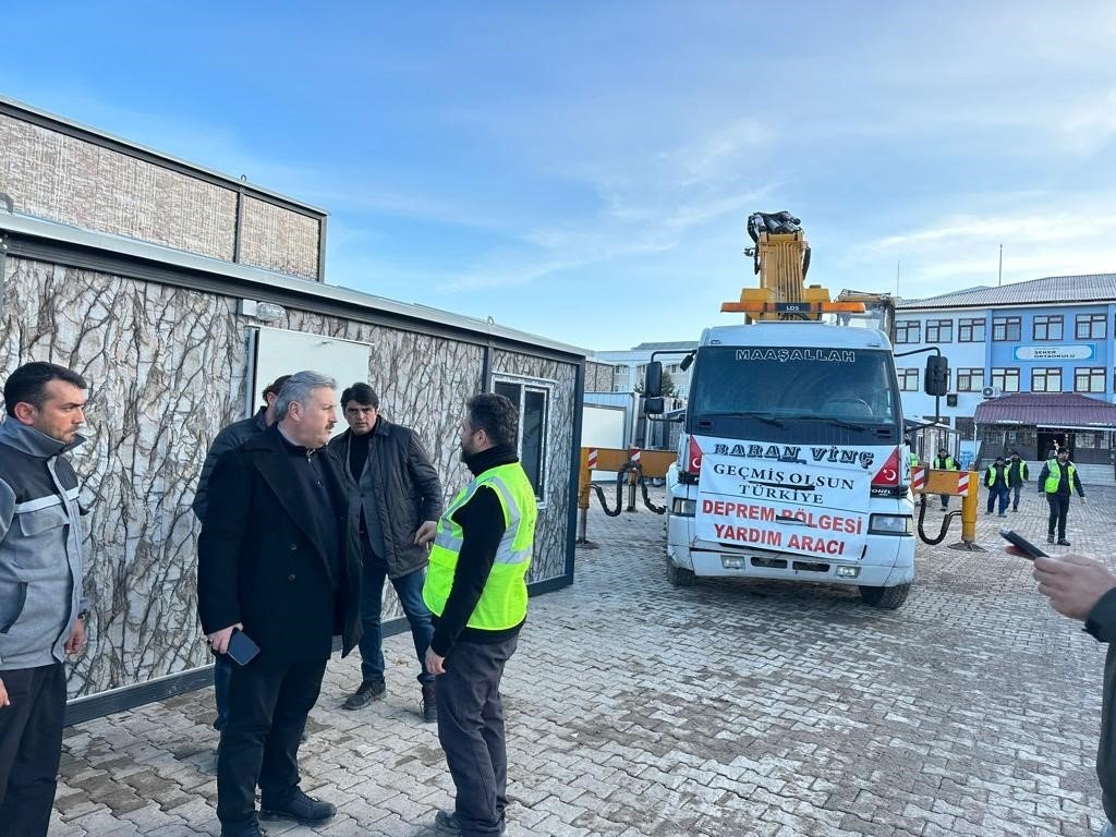Melikgazi Belediyesi Elbistan’a Konteyner Çarşı Kuruyor