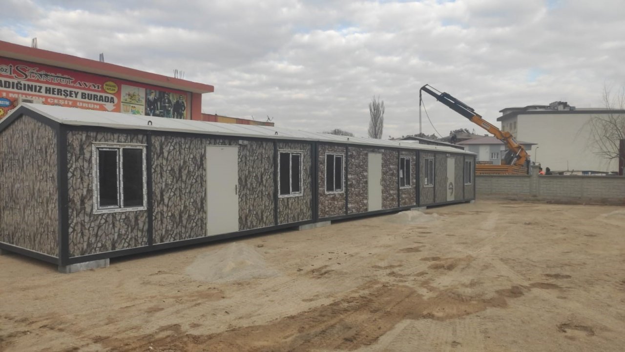 Melikgazi Belediyesi Elbistan’a Konteyner Çarşı Kuruyor