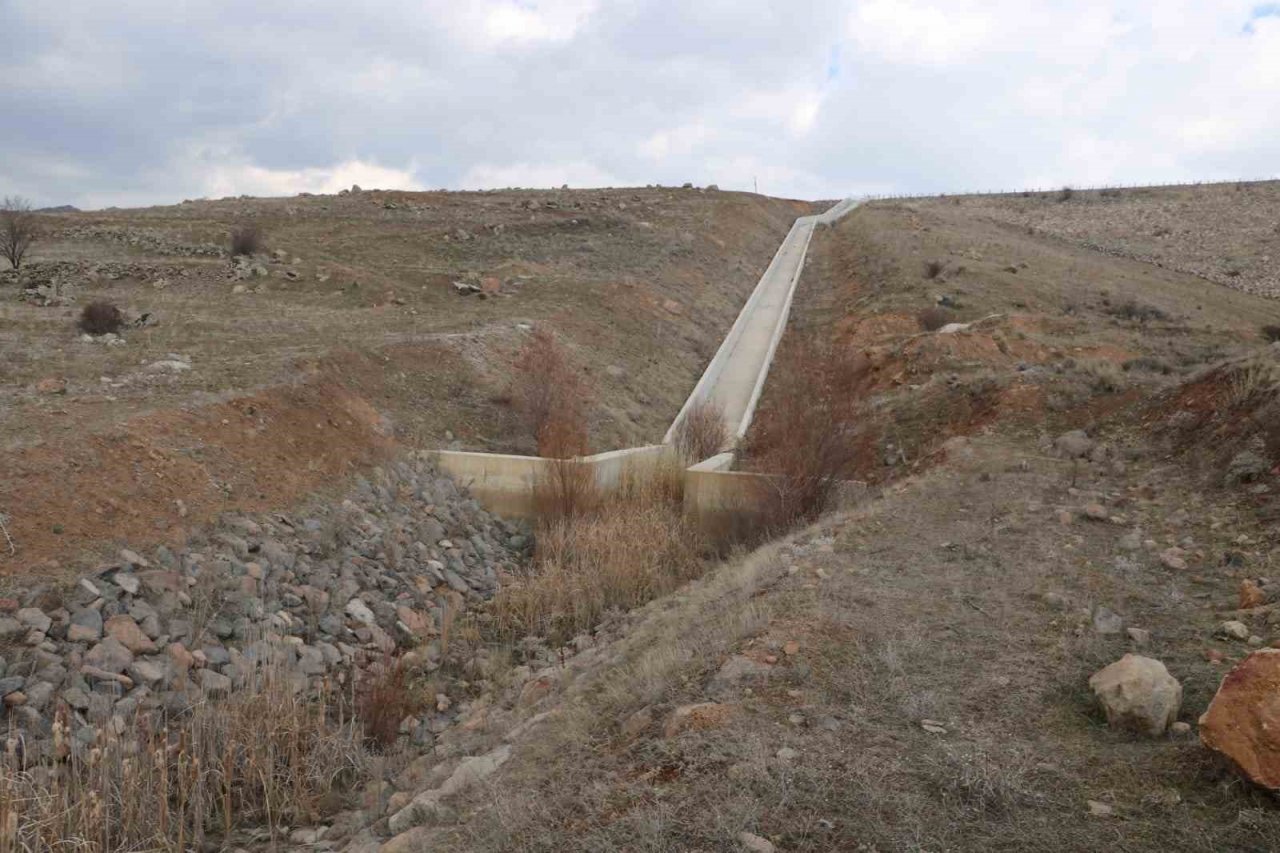 Sandıklı’da ki çiftçilere sulama suyu konusunda uyarı