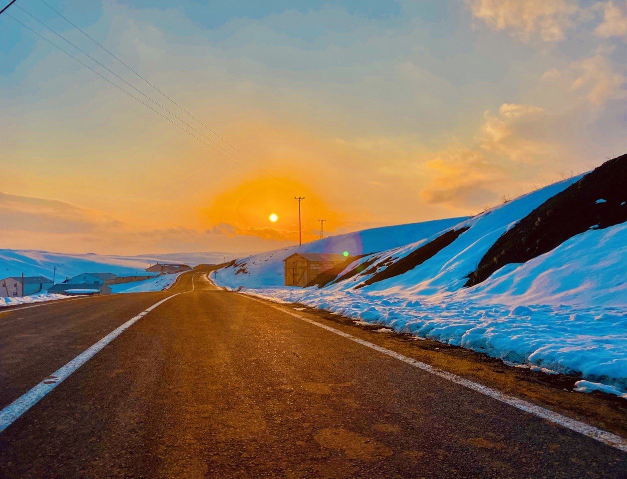 Ağrı’da kış manzarası göz kamaştırıyor