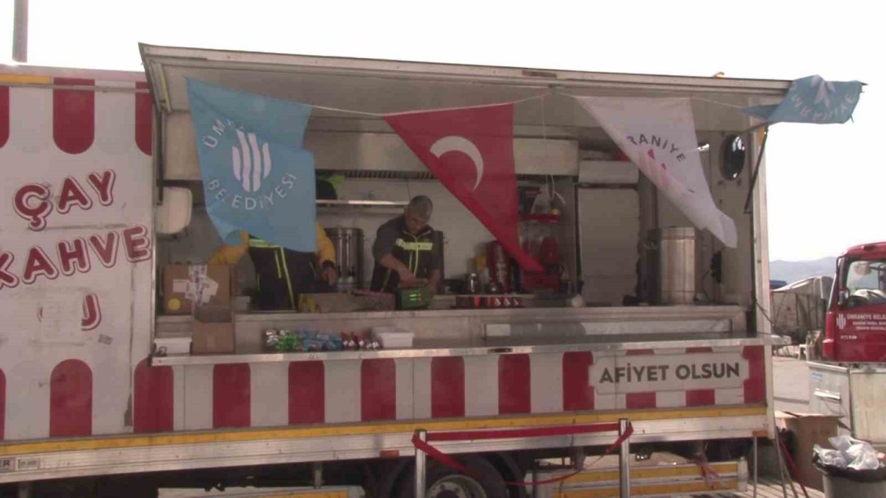 Ümraniye Belediyesi Hatay’da aşevi açtı