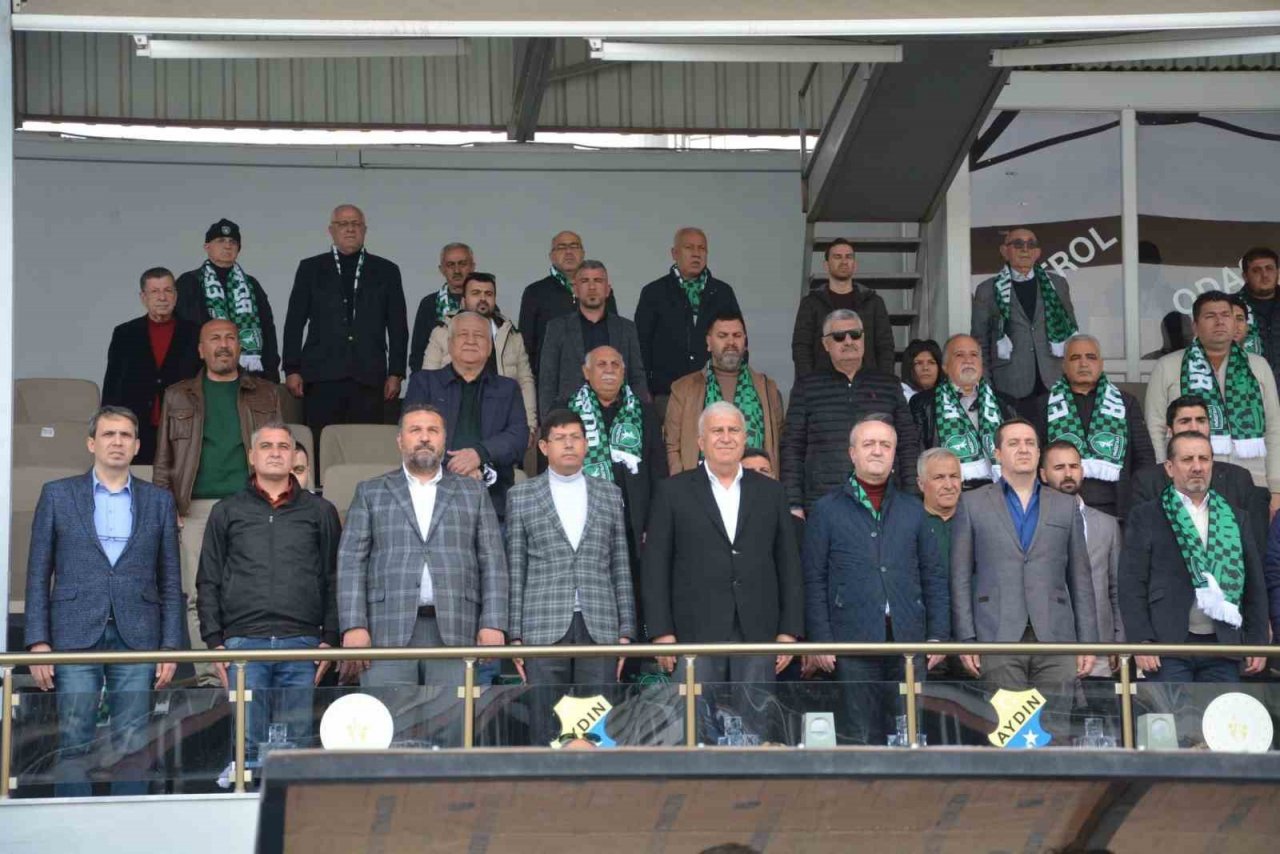 Bu kez depremzedeler için sahaya çıktılar