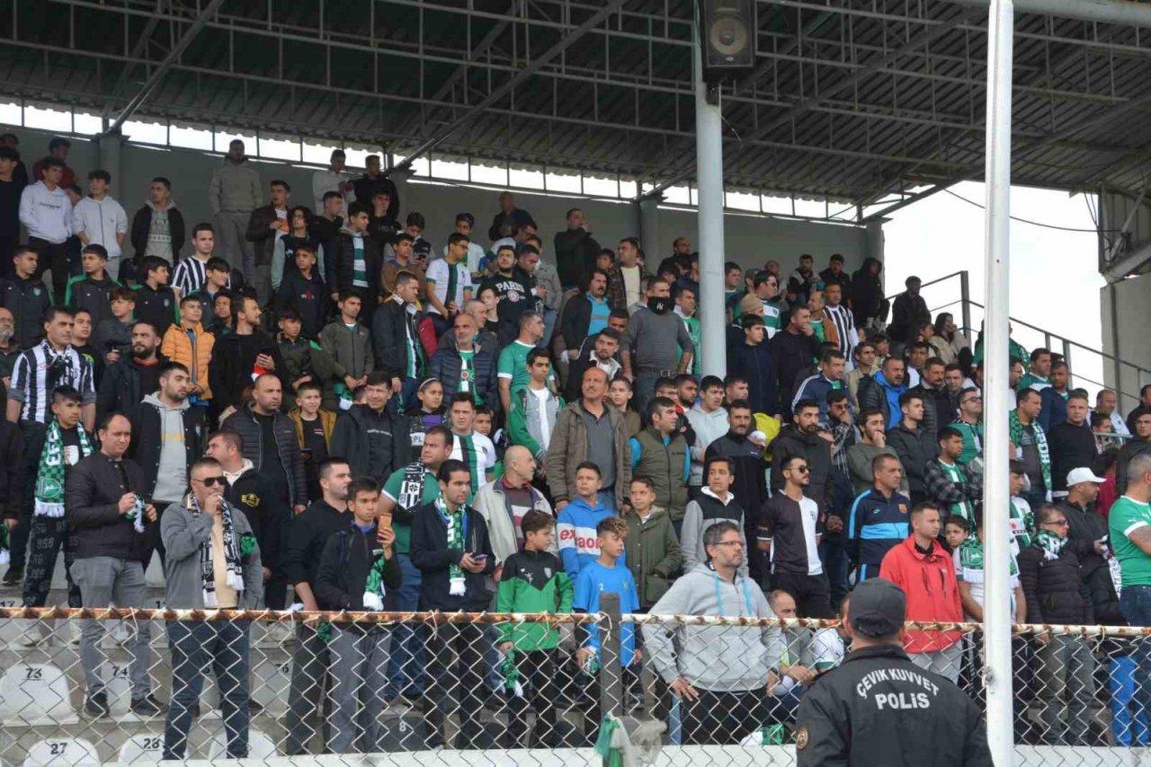 Bu kez depremzedeler için sahaya çıktılar