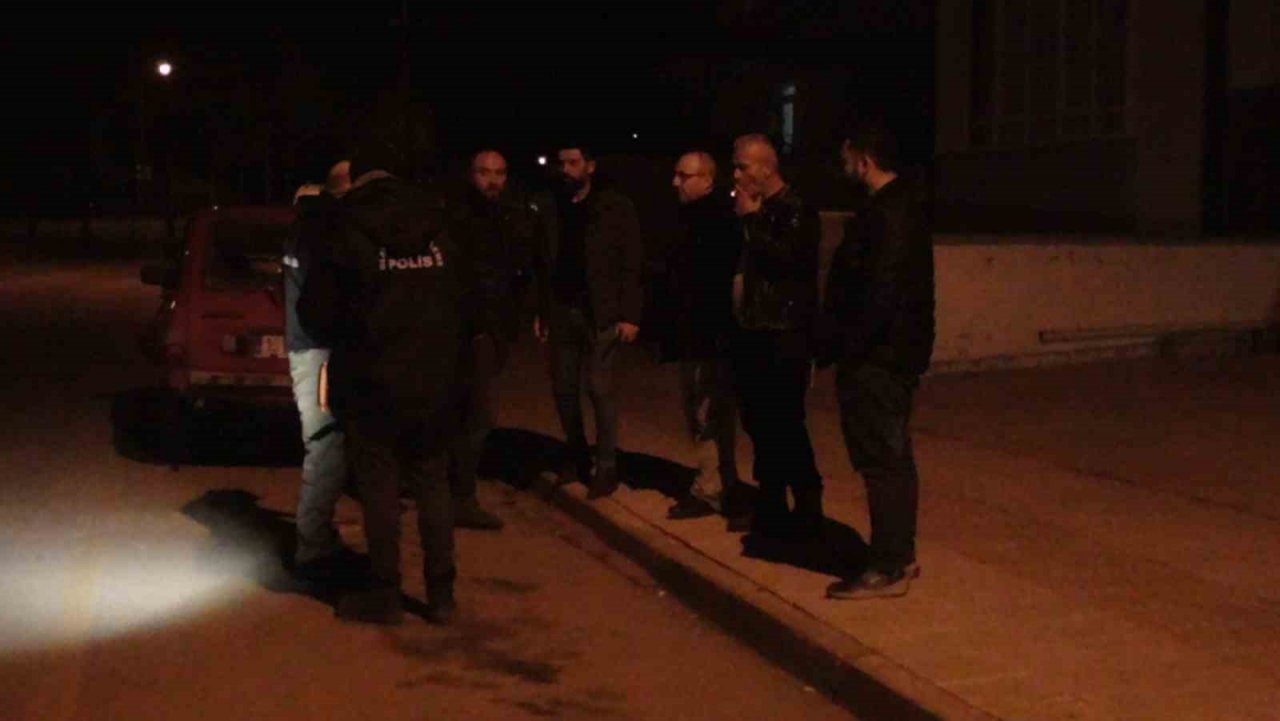 Çorum’da bir eve pompalı tüfekle ateş açıldı