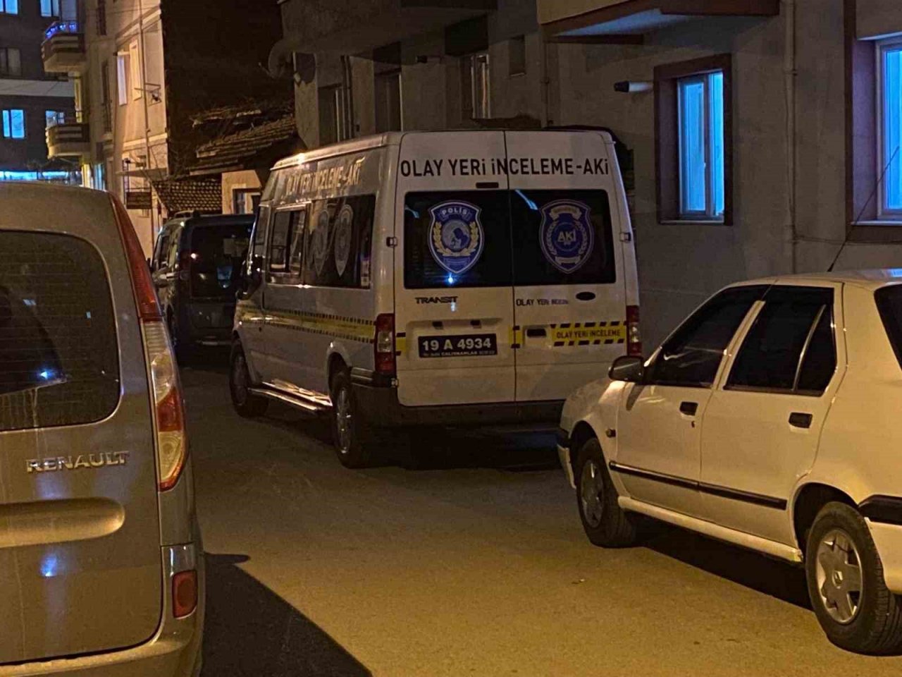 Çorum’da bir eve pompalı tüfekle ateş açıldı