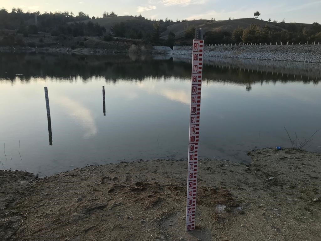 Göletlerdeki su seviyesi düştü