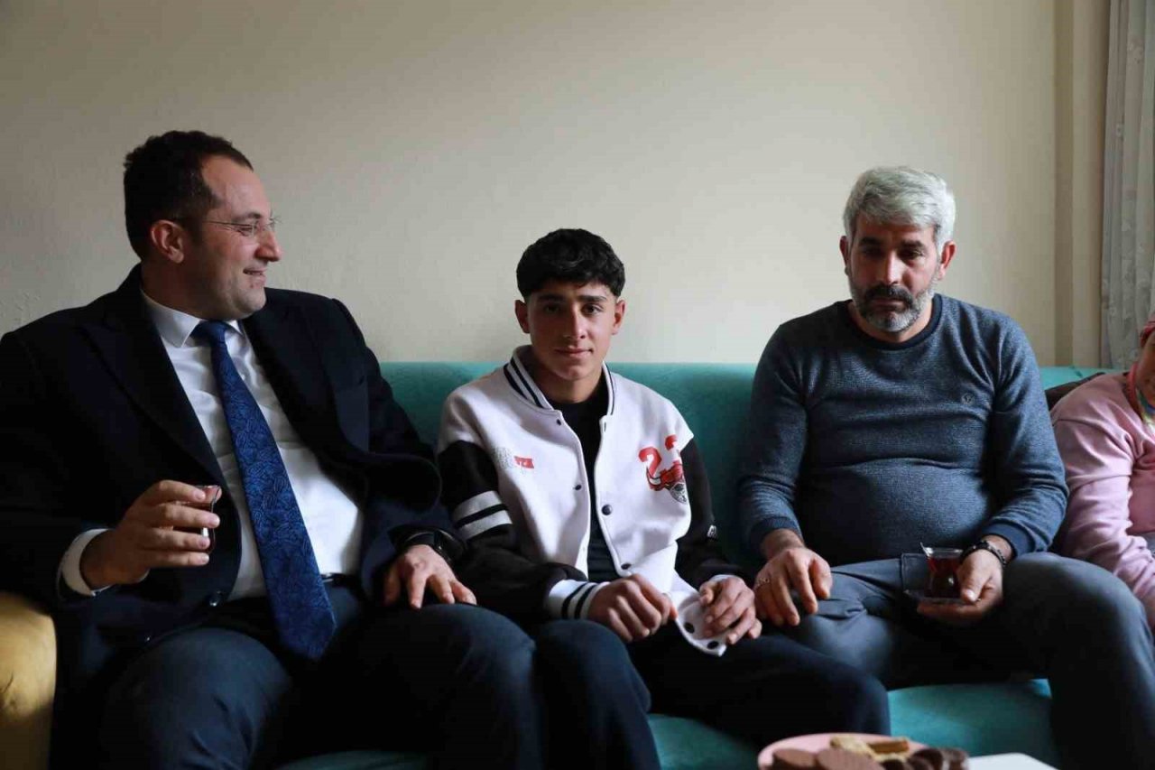 Trabzon depremzedelerin tüm sorunları ile yakından ilgileniyor