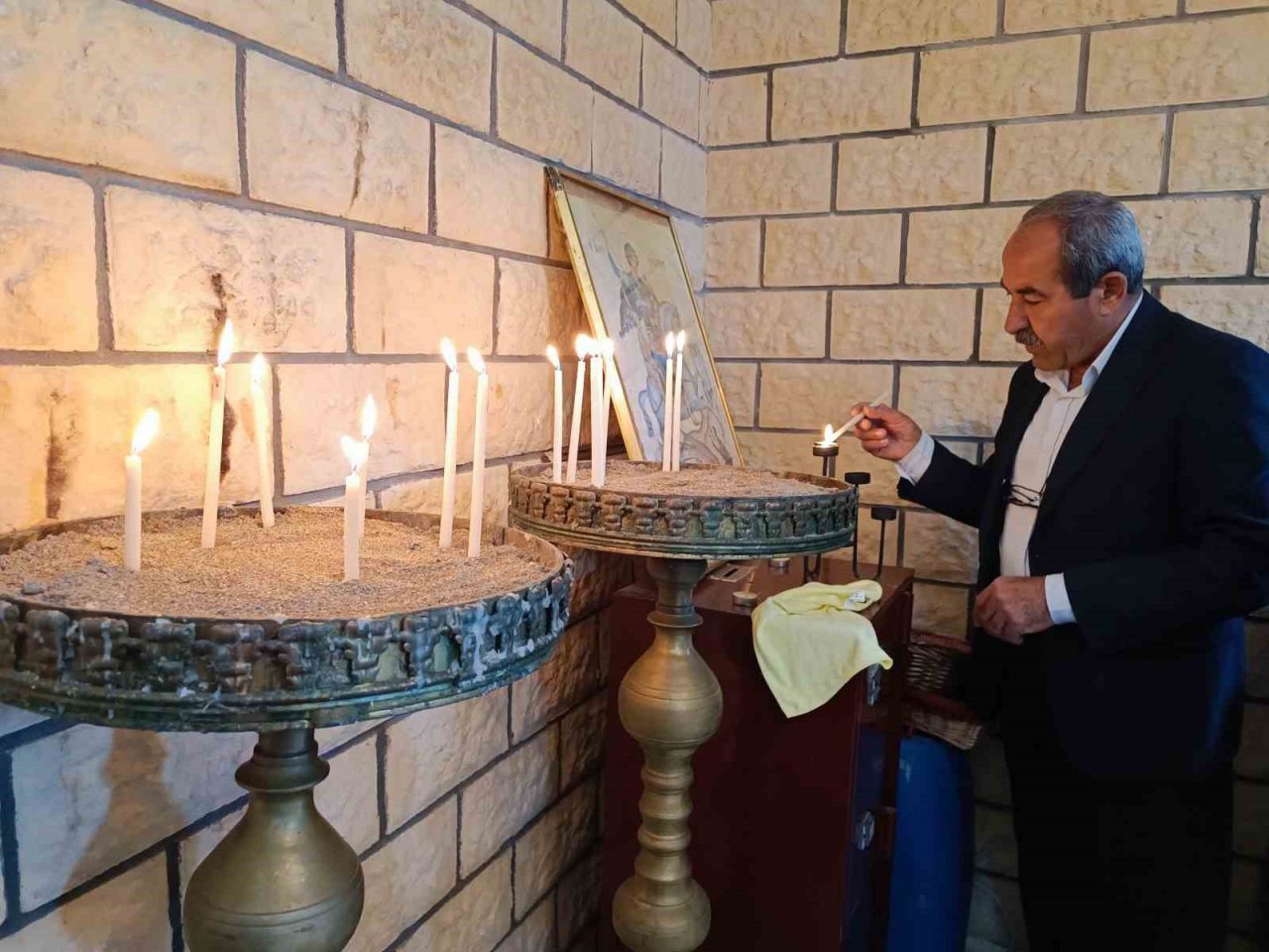 Hatay’da pazar ayininde depremzedeler için dua edildi