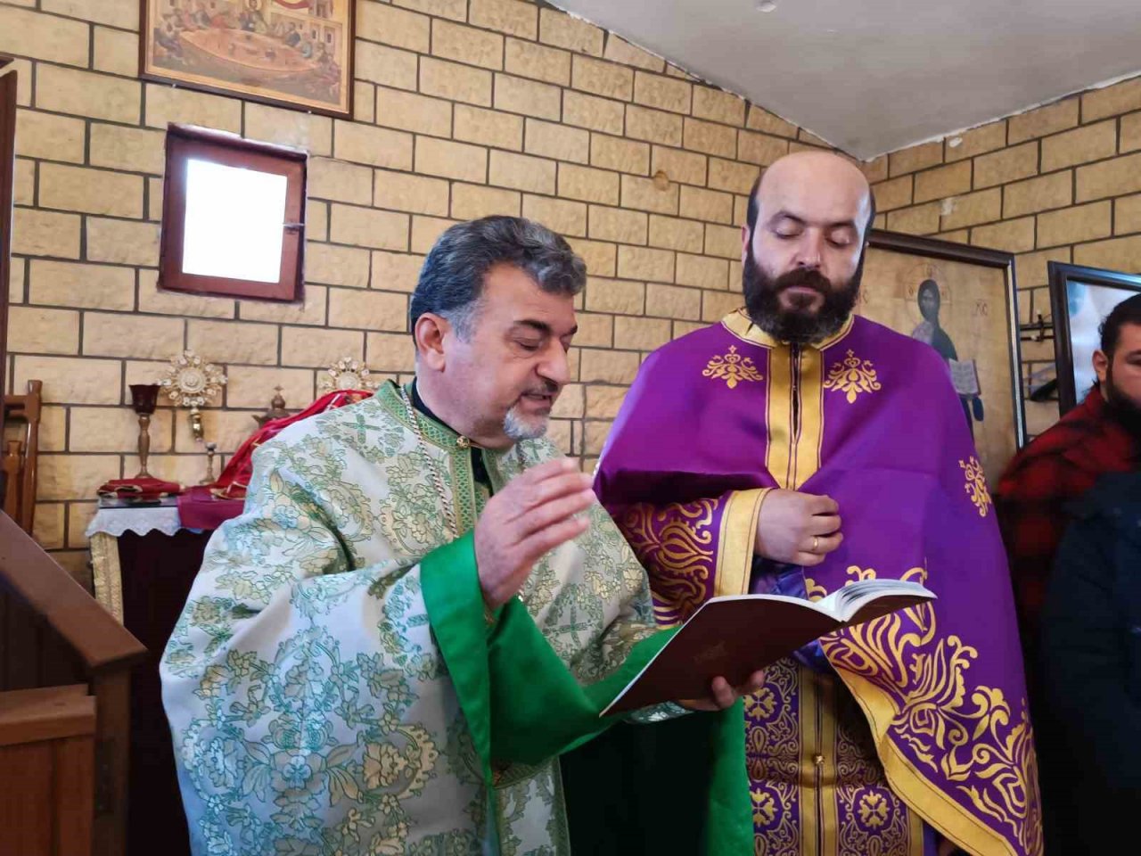 Hatay’da pazar ayininde depremzedeler için dua edildi