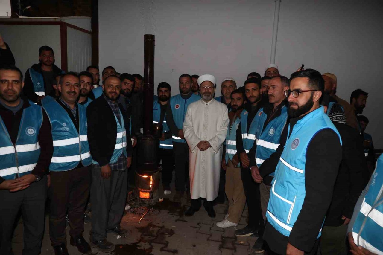 Diyanet İşleri Başkanı Erbaş, Adıyaman’da ziyaretlerde bulundu