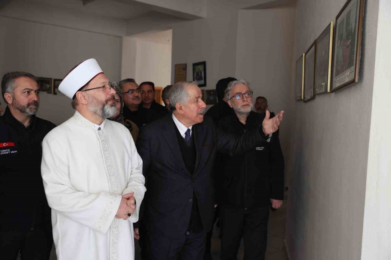 Başkan Erbaş’tan Malatya Hacı Bektaş Veli Kültür Merkezi Vakfı’na ziyaret
