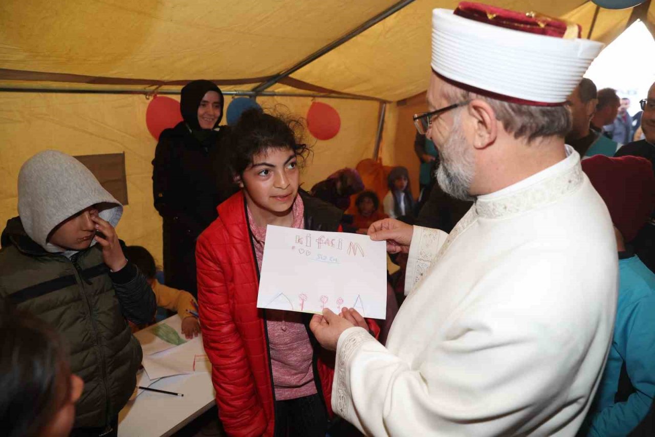 Diyanet İşleri Başkanı Erbaş, Adıyaman’da ziyaretlerde bulundu