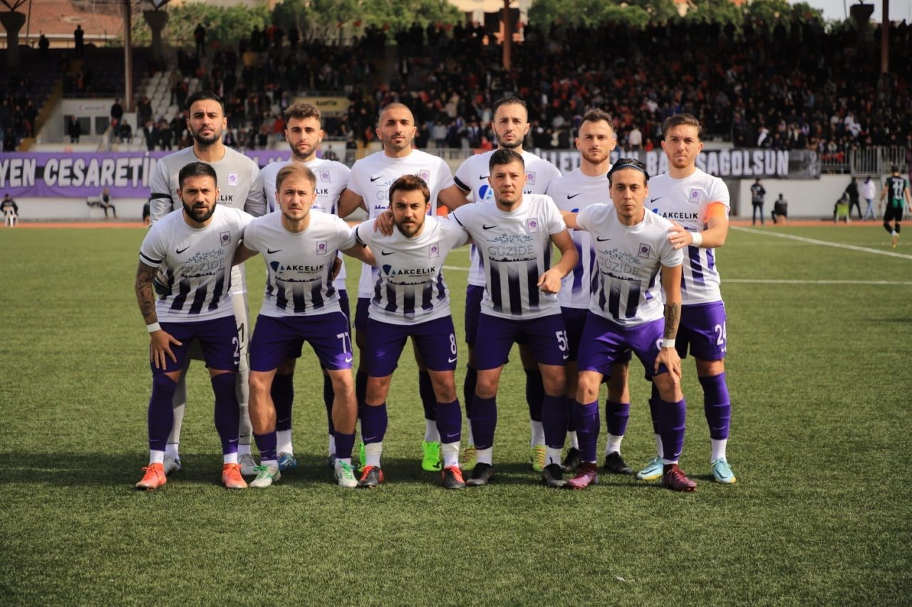 Gebzespor ve Kocaelispor, depremzedeler için karşı karşıya geldi