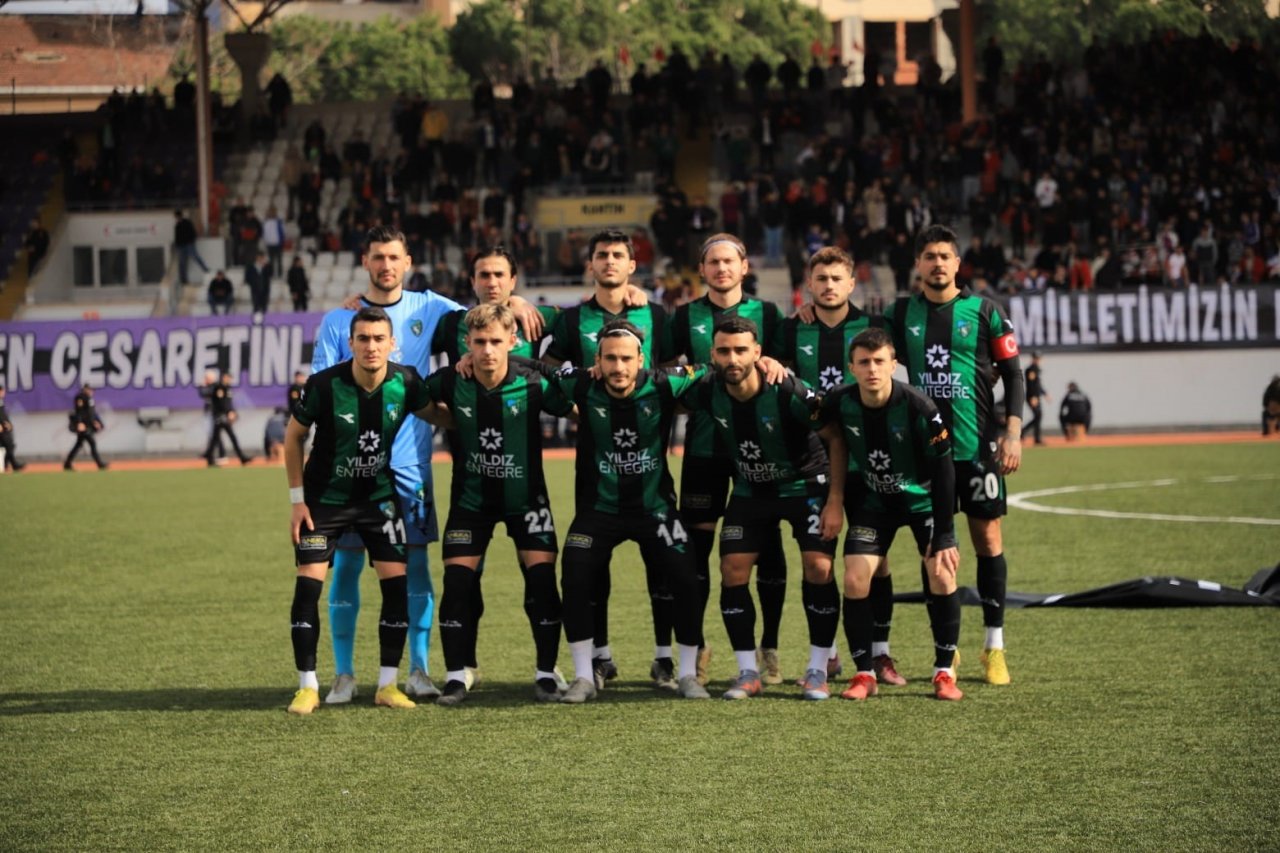 Gebzespor ve Kocaelispor, depremzedeler için karşı karşıya geldi