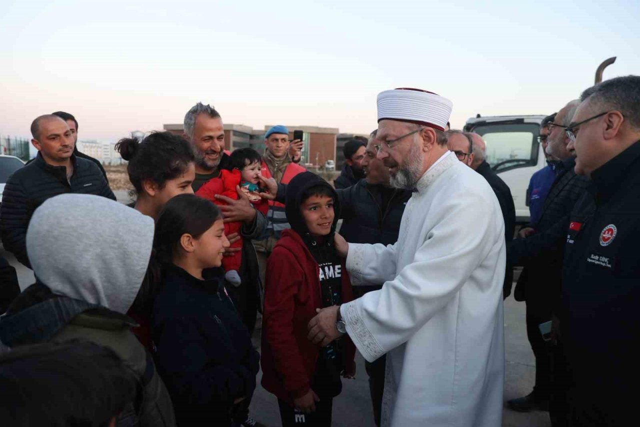 Diyanet İşleri Başkanı Erbaş, Adıyaman’da ziyaretlerde bulundu