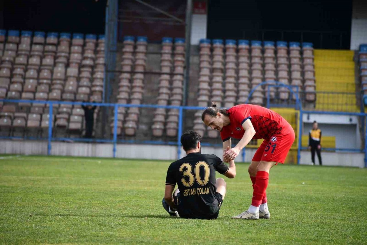 Dostluk maçının ikinci ayağı Karabük’te oynandı
