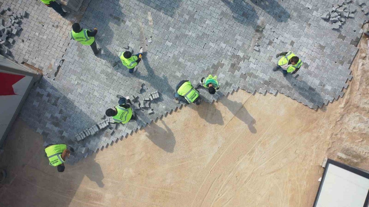 Afet bölgesindeki ilk ’konteyner çarşı’, yarın Elbistan’da hizmet verecek