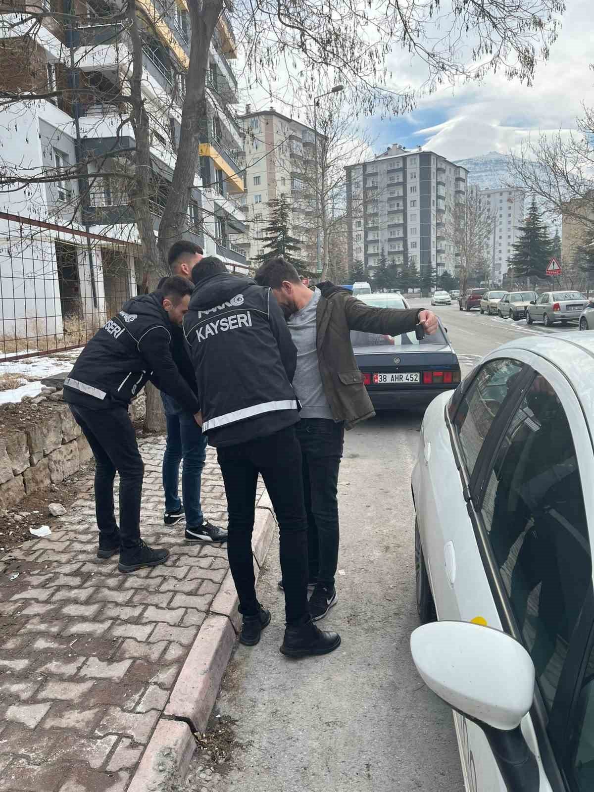 Narkotik Polisinden Okullarda Denetim