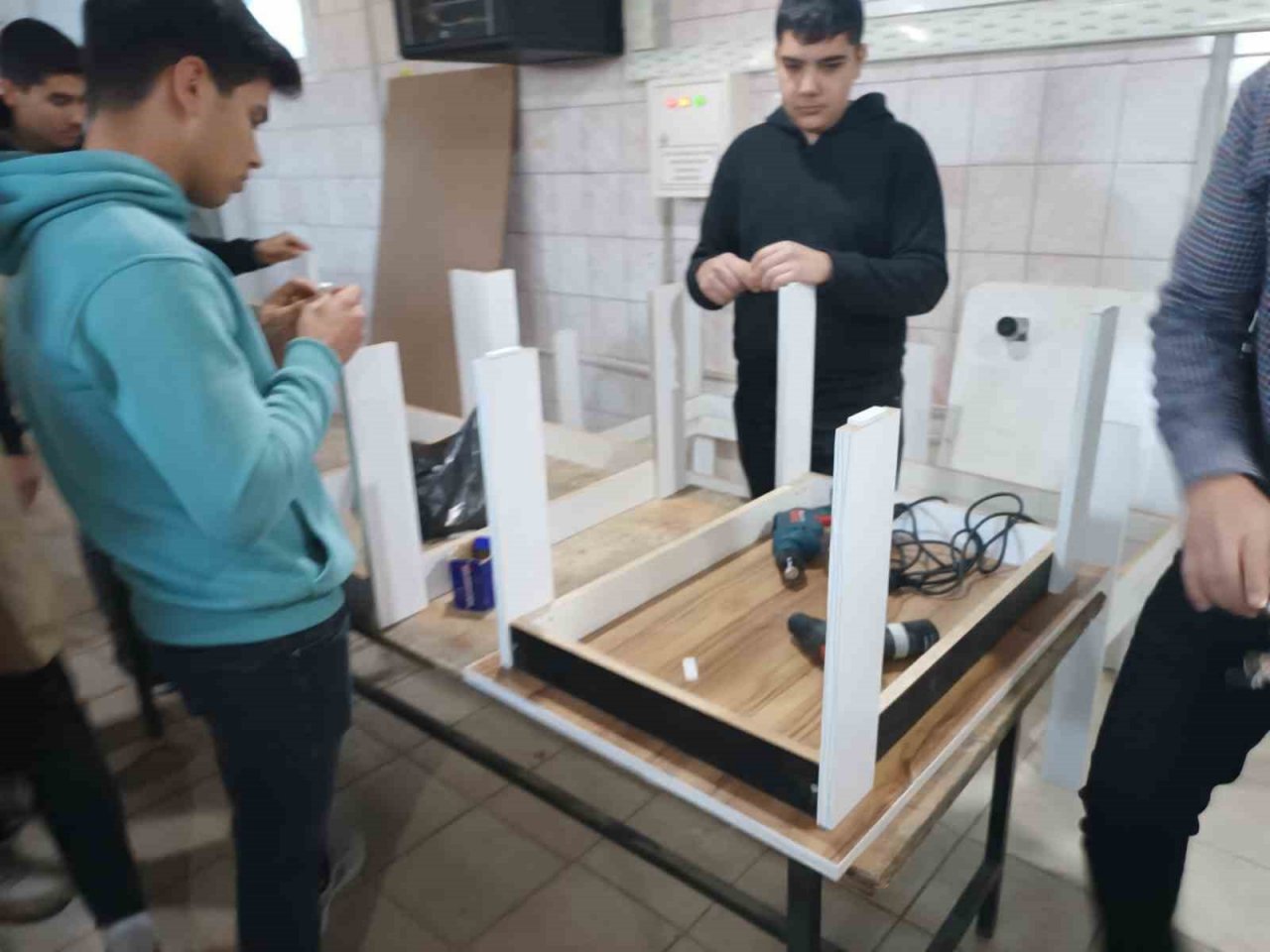 Köyceğiz’de üretilen masa ve tabureler yola çıktı