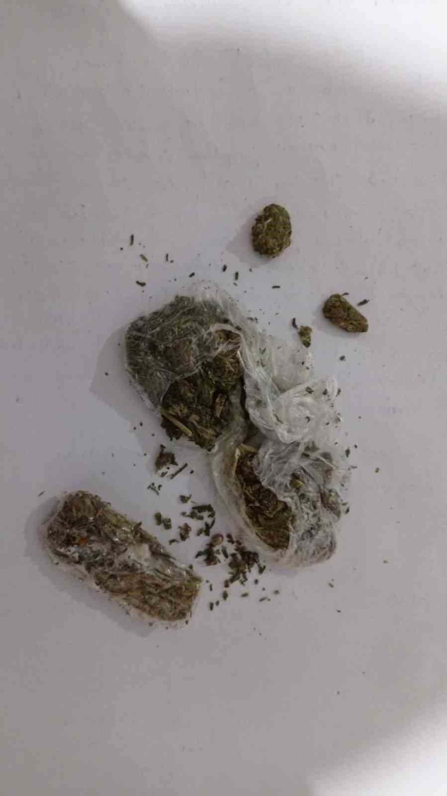 Otobüste uyuşturucu ile yakalandılar