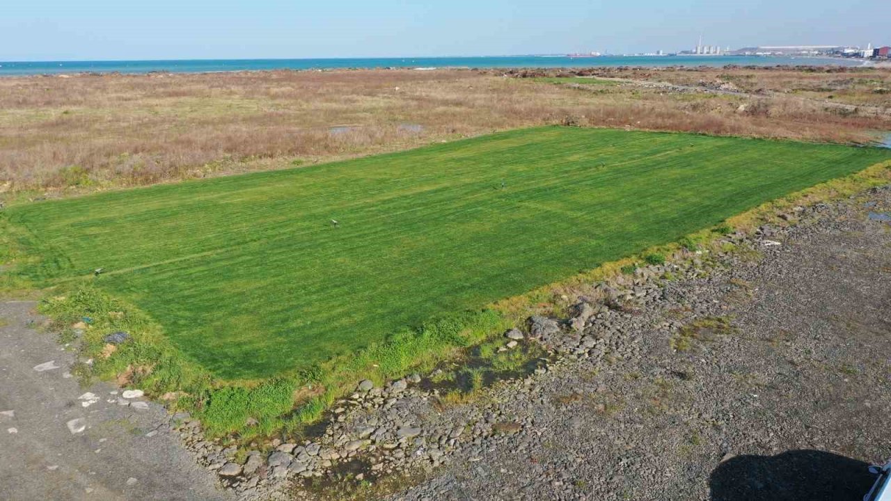 Başkan Demir: “Üretimini yapacağımız rulo çim ile 800 bin TL kar ediyoruz”