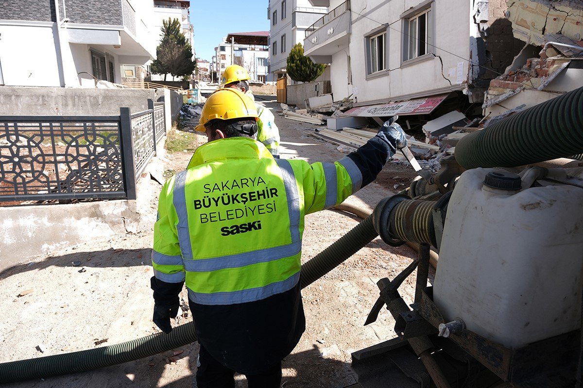 Kahramanmaraş’ın 75 mahallesinde altyapı çalışmaları aralıksız devam ediyor