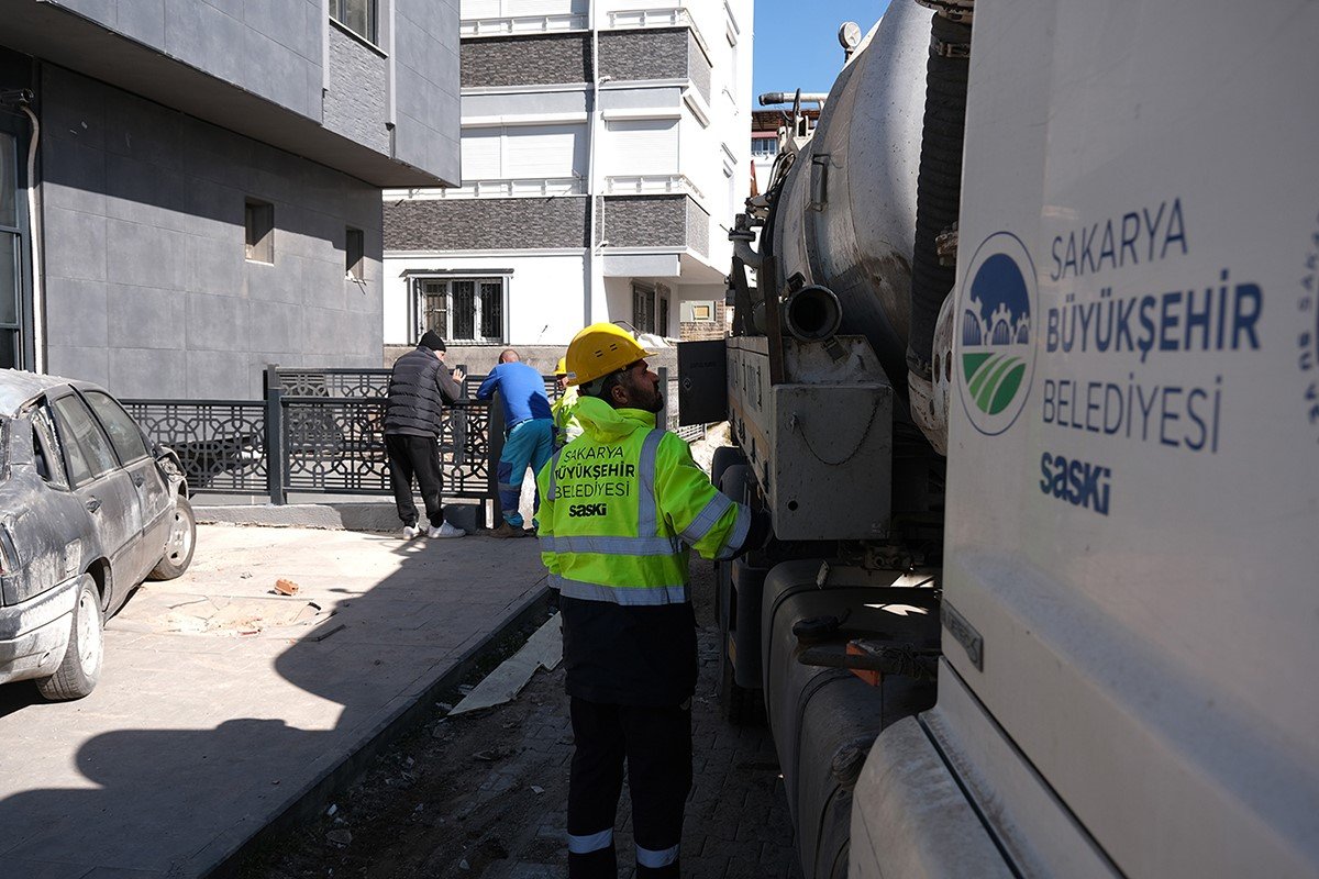 Kahramanmaraş’ın 75 mahallesinde altyapı çalışmaları aralıksız devam ediyor