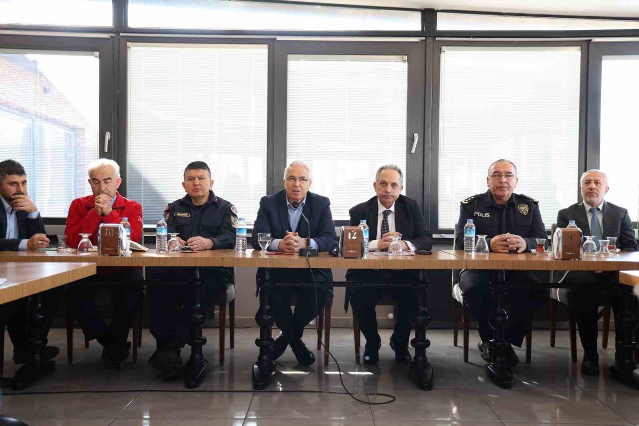 Muhtarlar Toplantısı’nda Gündem Deprem