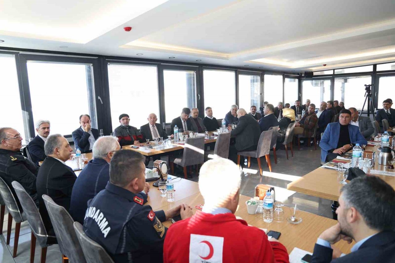 Muhtarlar Toplantısı’nda Gündem Deprem