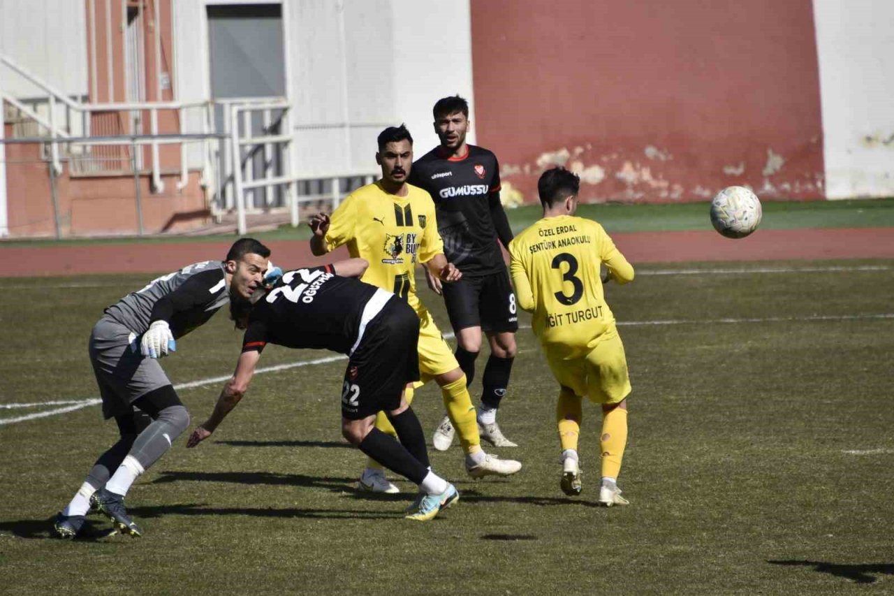 Gümüşhane ve Bayburt temsilcilerinden depremzedeler için dostluk maçı