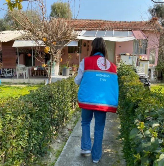Kuşadası’nda bin eve ziyaret gerçekleştirildi
