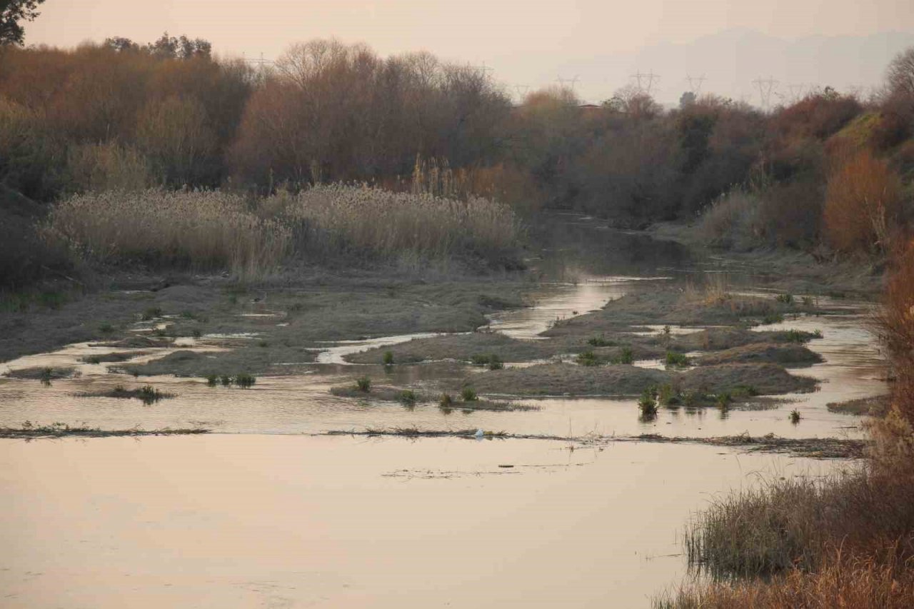 Beklenen yağışlar olmadı, barajların su seviyesi düştü