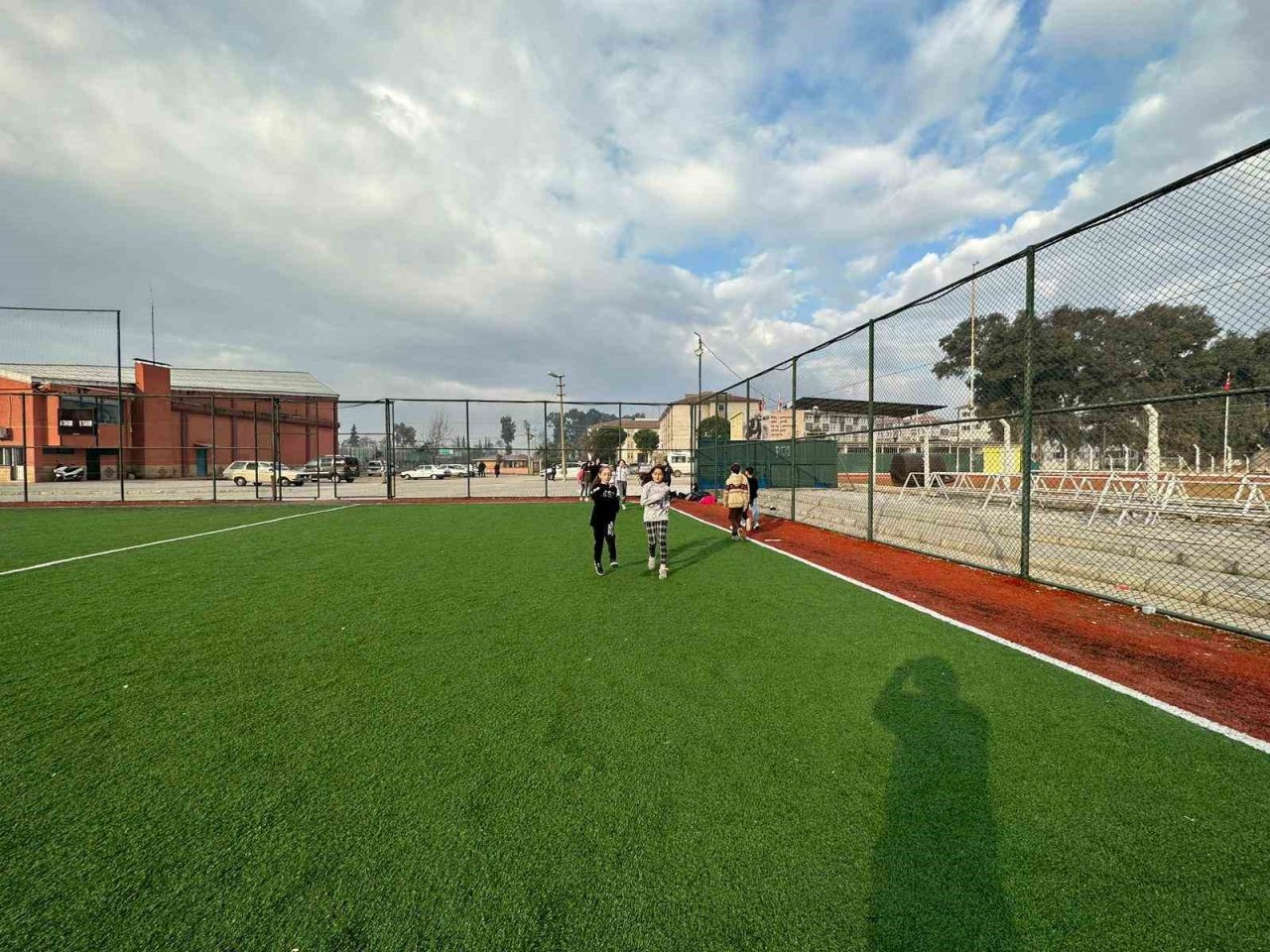 Geleceğin sporcuları için antrenmanlar devam ediyor