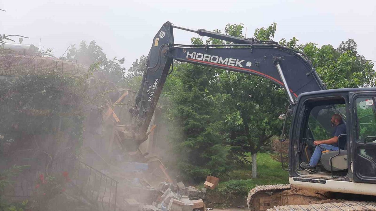 Dilovası’nda kaçak yapıya beton yasağı