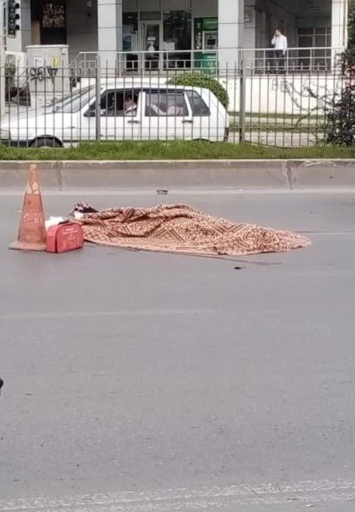 İzmir’de otomobilin çarptığı yaşlı kadın hayatını kaybetti