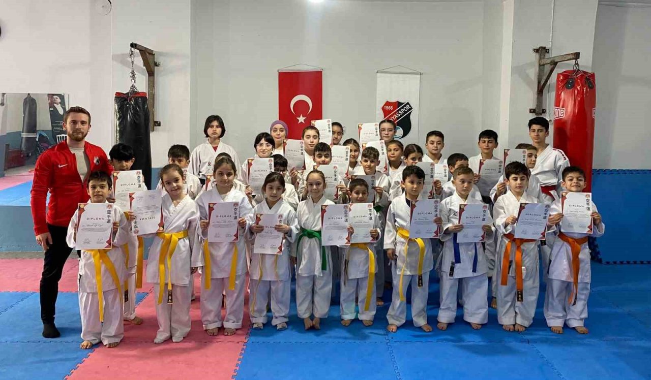 Karate kuşak sınavı yapıldı