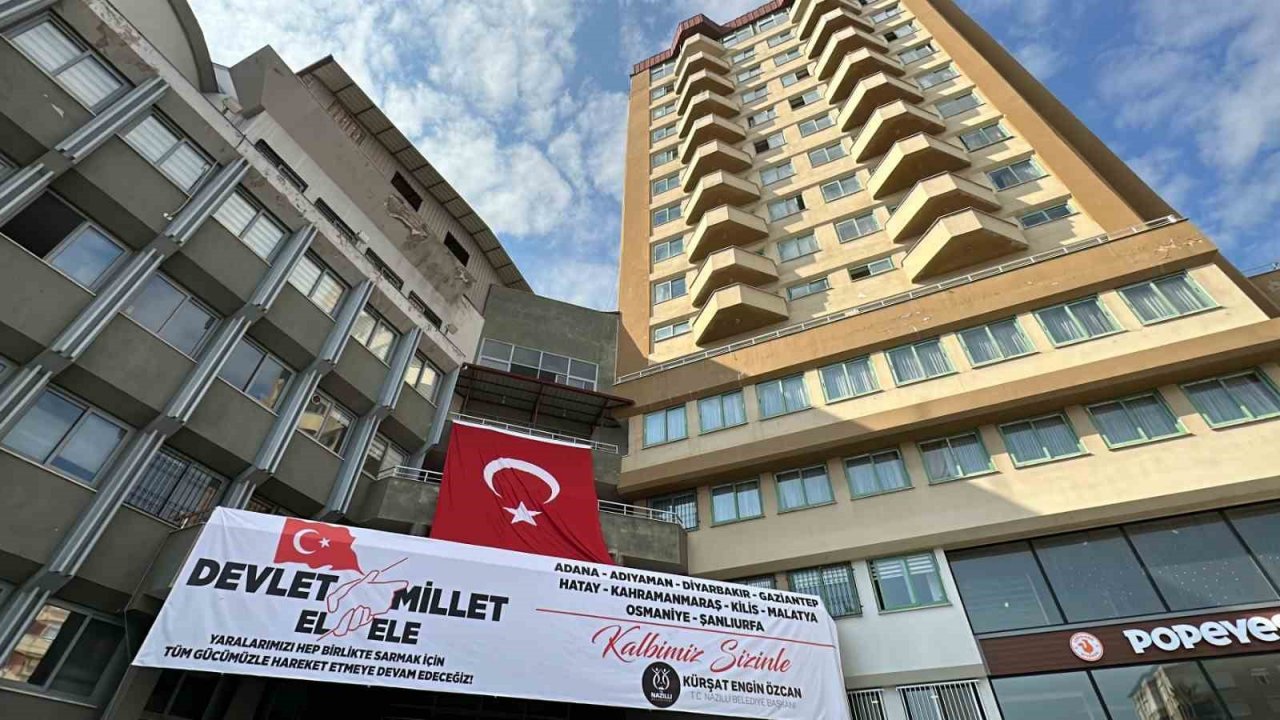 Nazilli’de depremzede çocuklar ile kucaklaştılar