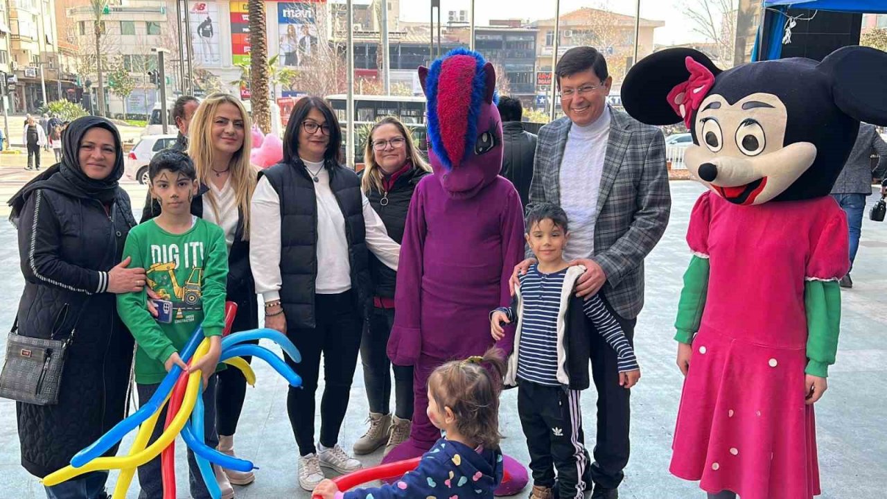 Nazilli’de depremzede çocuklar ile kucaklaştılar