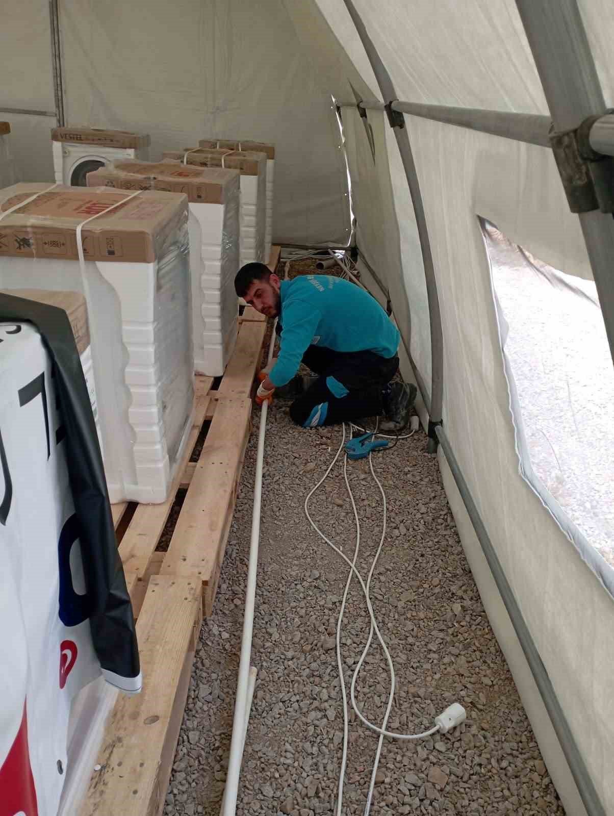 Nevşehir Belediye ekipleri çadır kent alt yapı çalışmalarına aralıksız devam ediyor