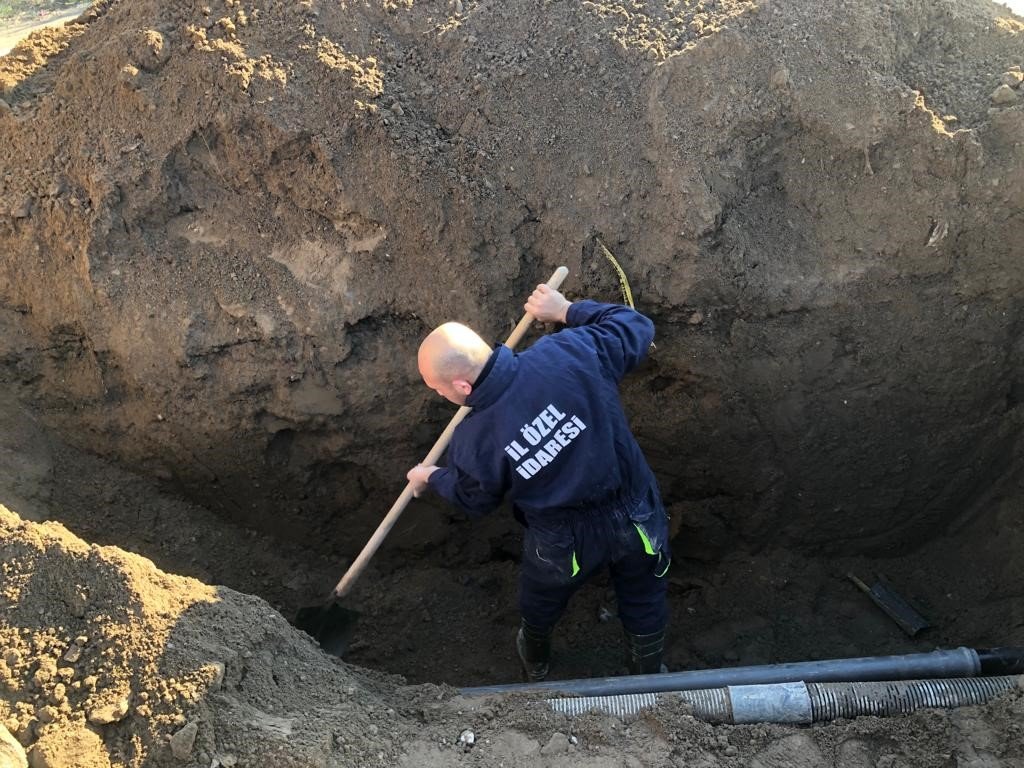 İl Özel İdare ekipleri köylerin sorunlarını çözmeye devam ediyor