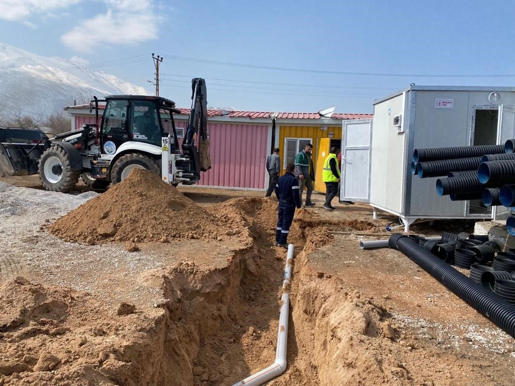 SASKİ, Elbistan’ın banyo ve tuvalet sorununu çözüyor