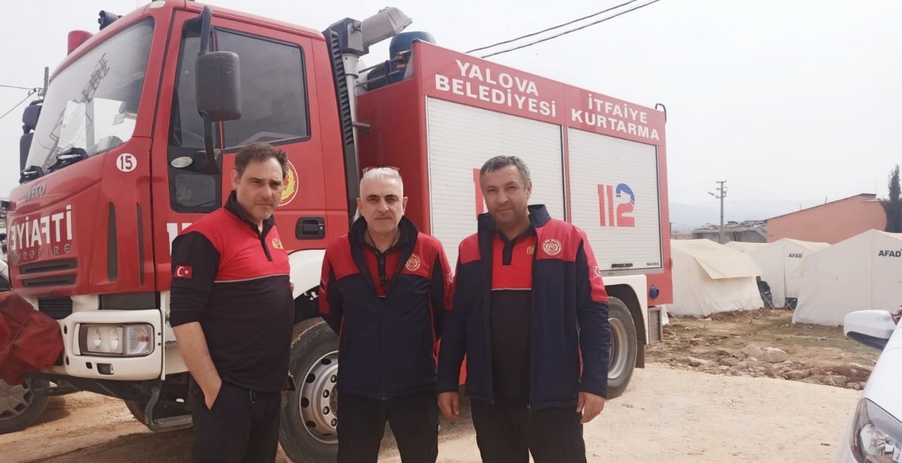 Yalova Belediyesi deprem bölgesine desteğini sürdürüyor