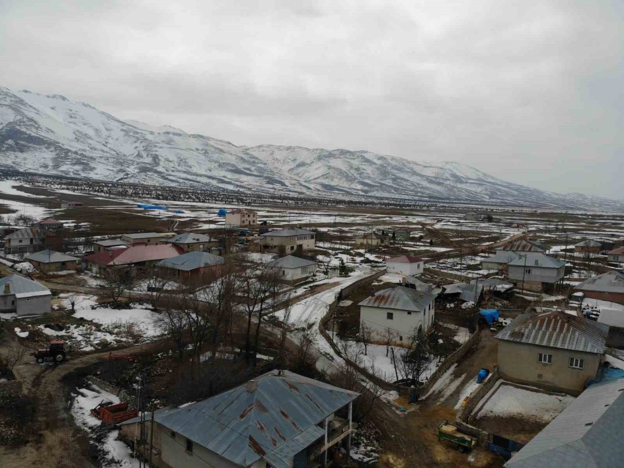 Sarız’da hasar tablosu gün geçtikçe ortaya çıkıyor