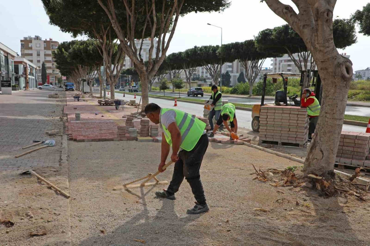 Termesos Bulvarı kaldırımı yenileniyor