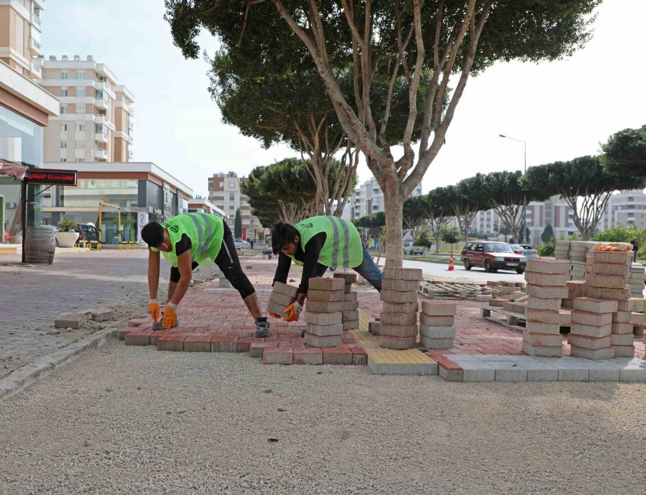 Termesos Bulvarı kaldırımı yenileniyor